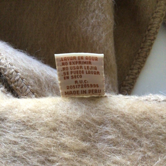 ALPACA CAMARGO TAN FRINGED LONG SCARF - Picture 7 of 10